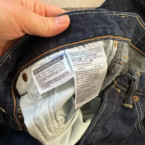 LEVIS (NWOT) - 501 Original Fit Men's Jeans (30Wx32L) - Picture 4 of 4
